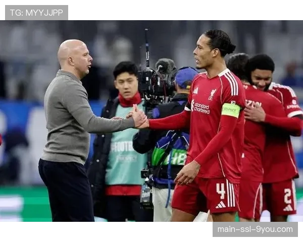 专访：利物浦后卫范戴克谈队长职责与科纳特、宽萨等年轻中卫的成长