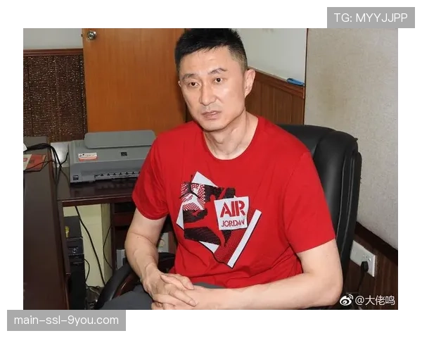 杜锋赛后接受BBC专访,坦言球队目前面临严重的体能透支问题 杜锋赛后接受BBC专访,坦言球队目前面临严重的体能透支问题